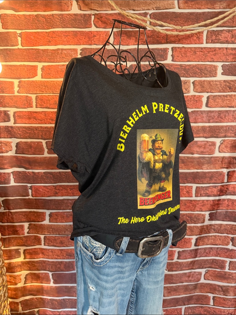 👚 Beervenger Oktoberfest Graphic Tee — Slate/Black/Yellow — Sz L / N - Picture 5 of 9